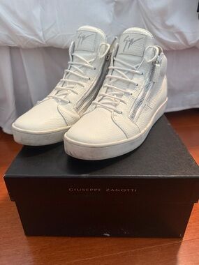 Giuseppe Zanotti White Leather High-Top Sneakers with Side Zippers